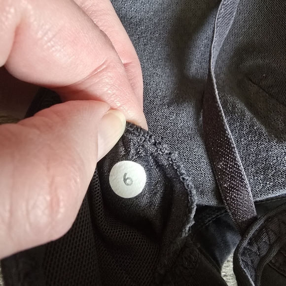 Lululemon Rehearsal Bra Grey size 6 - Picture 9 of 9